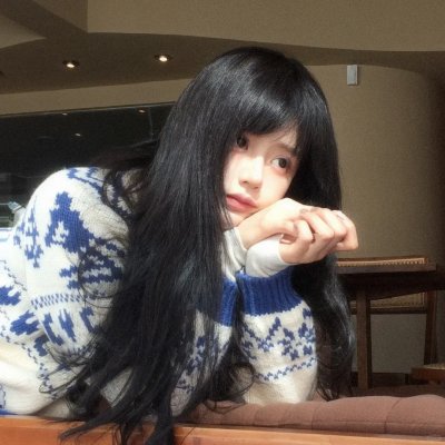 躲在阁楼的安妮·法兰克